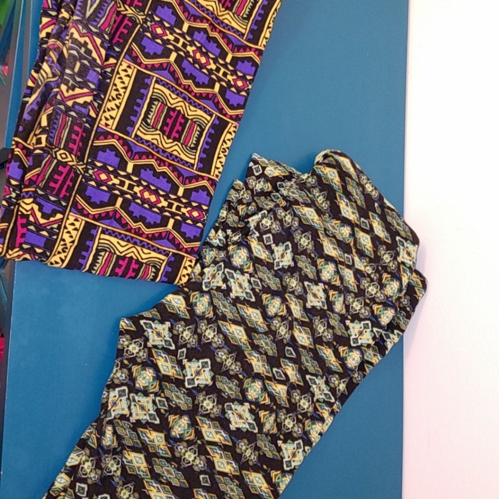 2 pair of Lularoe leggings OS